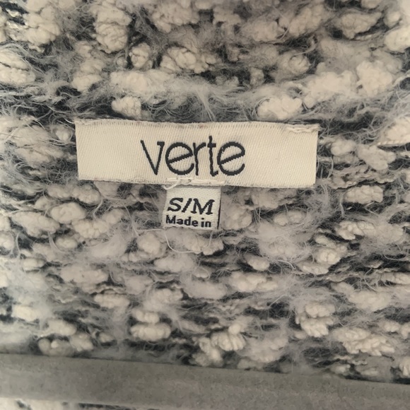COZY ‘VERTE’ B&W KNITTED CARDIGAN!! - Picture 4 of 5